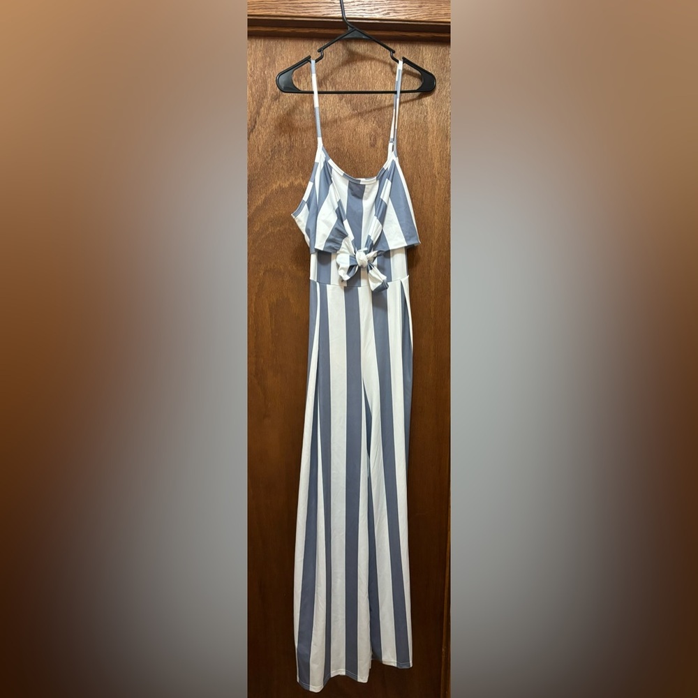 XXL lightweight gray and white spaghetti strap jumpsuit with a partial open back